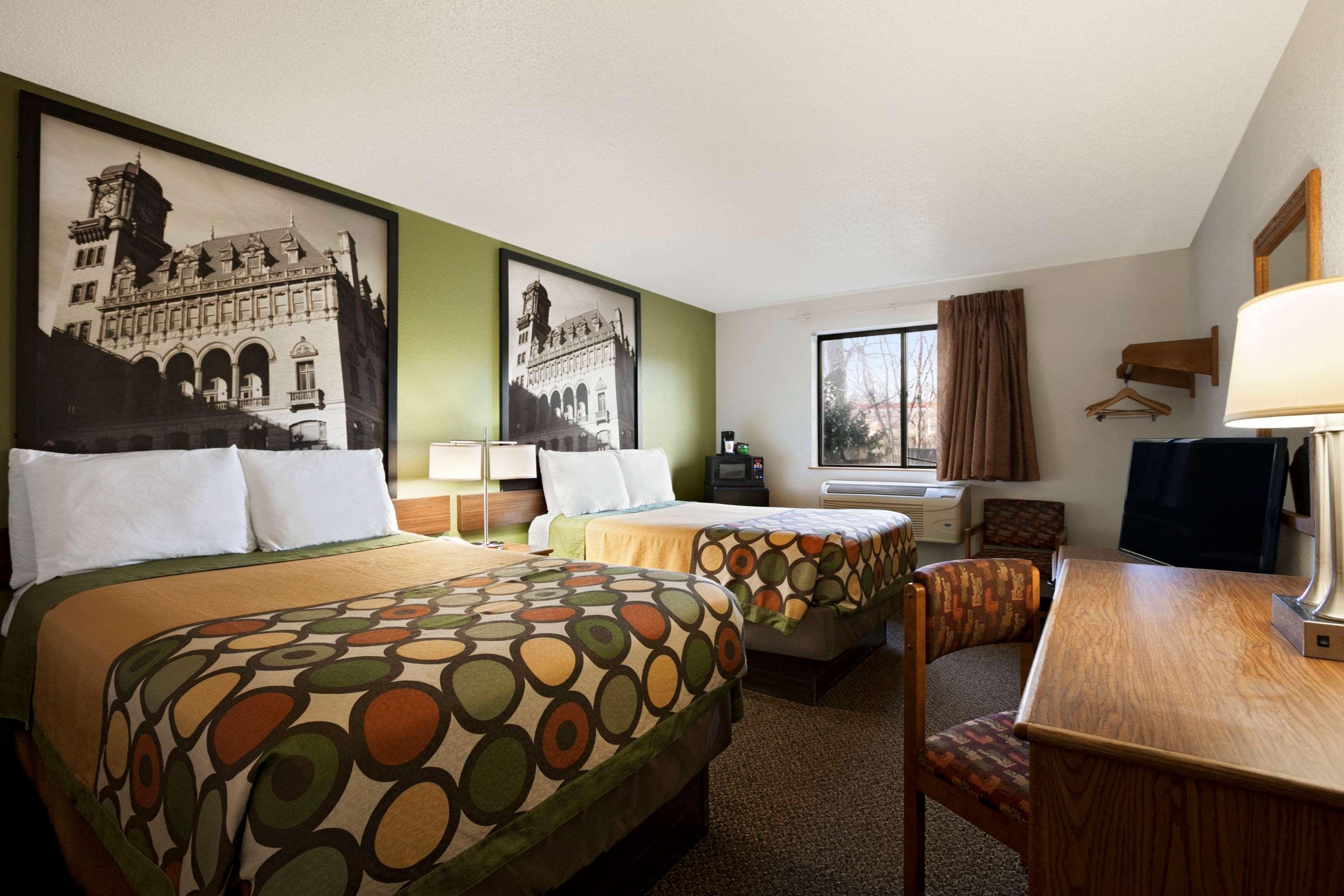 Super 8 By Wyndham Richmond/Chamberlayne Rd Hotell Exteriör bild