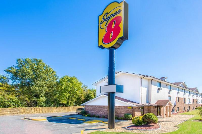 Super 8 By Wyndham Richmond/Chamberlayne Rd Hotell Exteriör bild